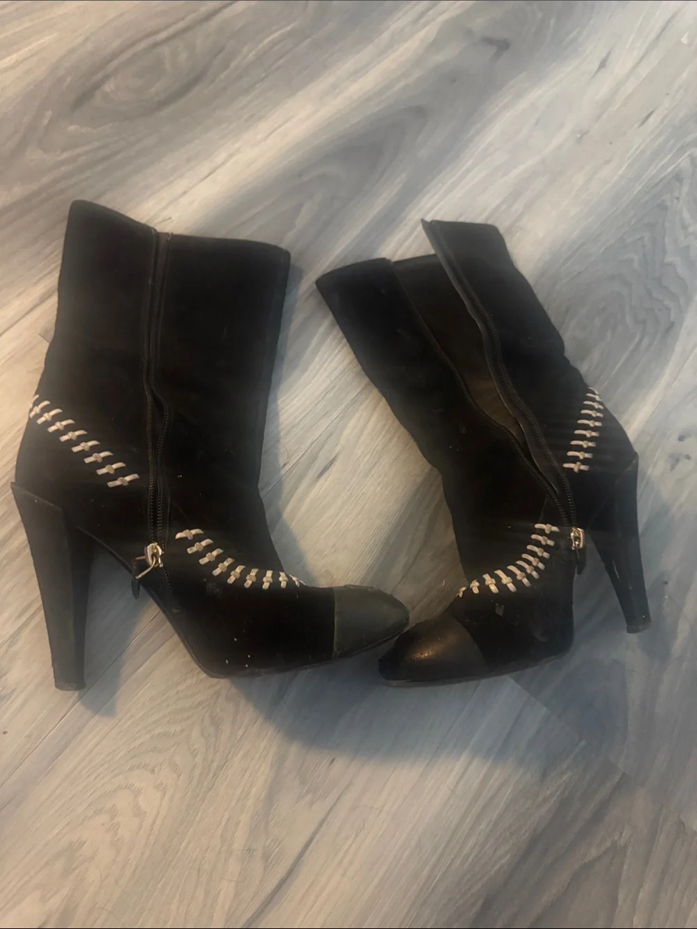 Authentic Chanel black and white stitched suede and leather boots 38 8